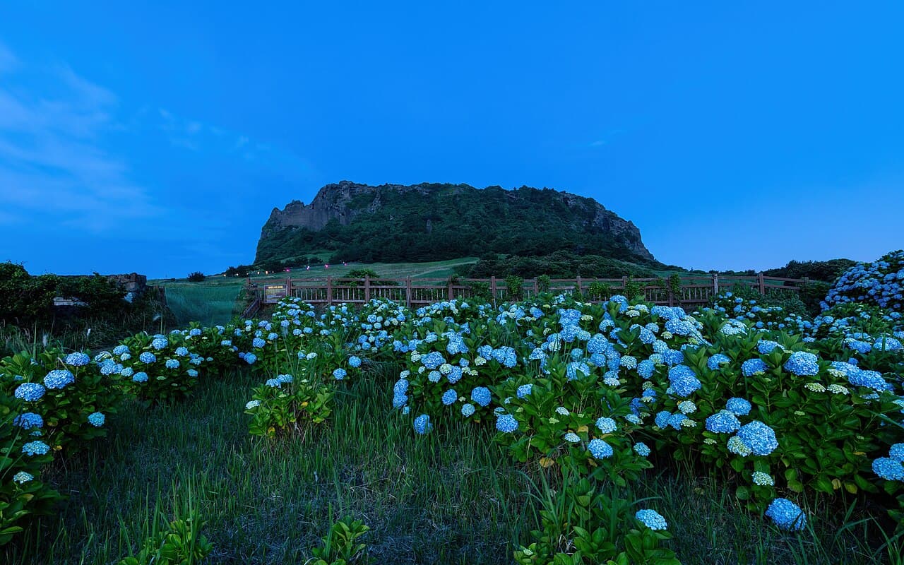 城山日出峰